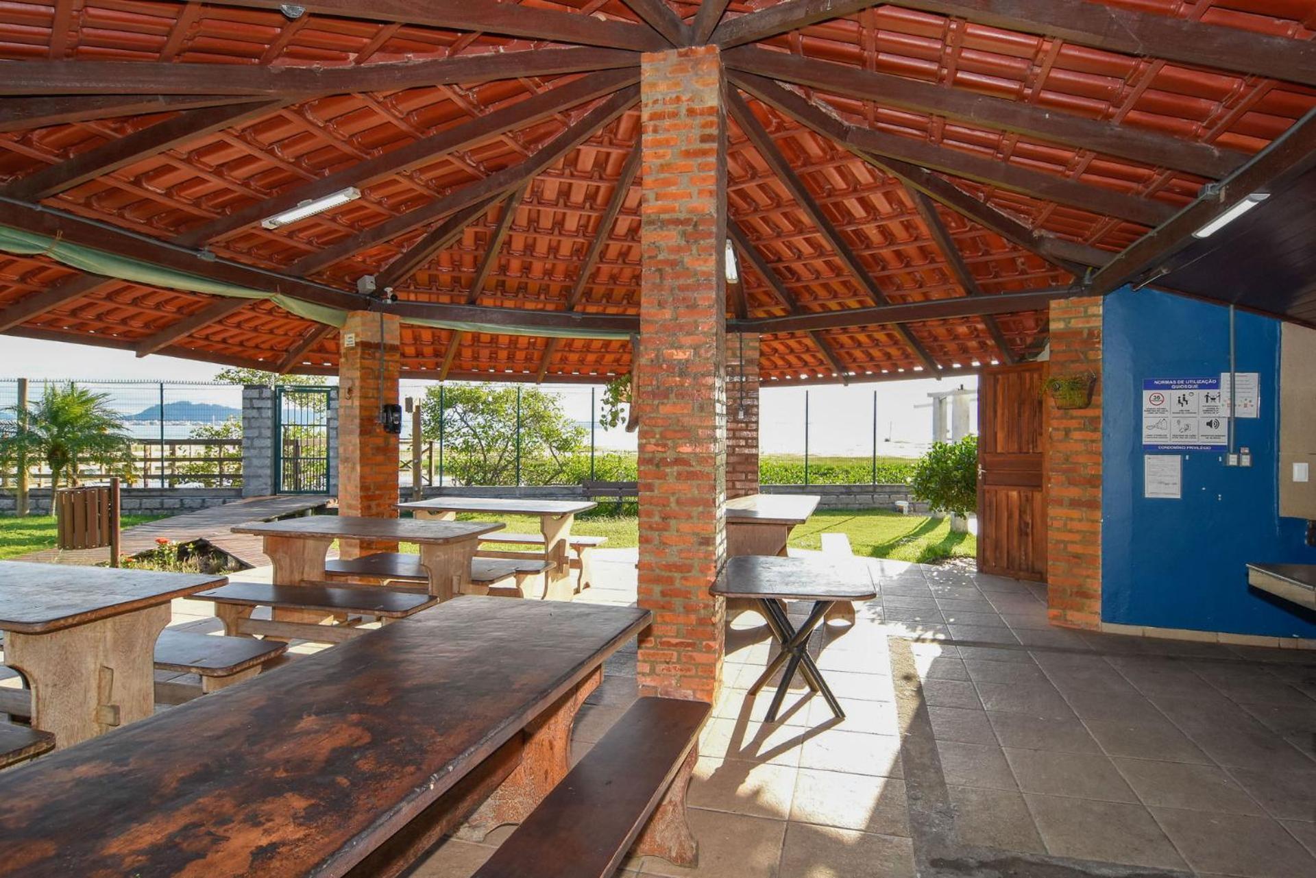Apartamento térreo em Condomínio Pé na Areia P847 Florianópolis Extérieur photo